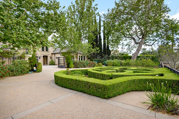 1128 S 6th Ave, Arcadia, CA