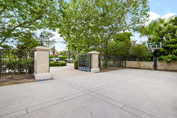 1128 S 6th Ave, Arcadia, CA