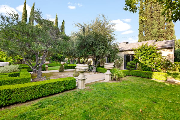 1128 S 6th Ave, Arcadia, CA