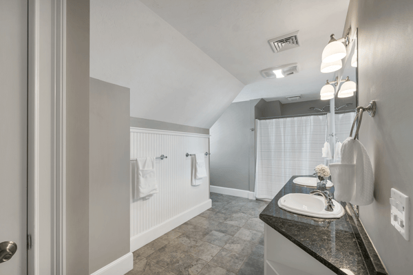 Shared Full Bathroom w/ Double Sink Vanity