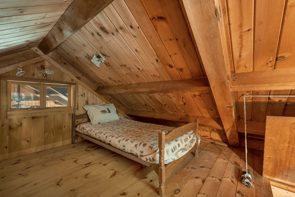 Loft- Two Twin Beds