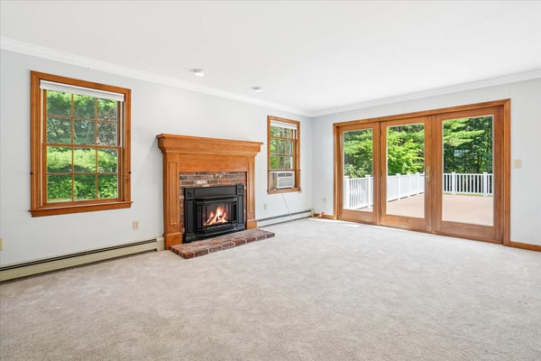 Gas Fireplace!