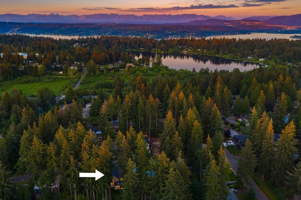 Experience a lifestyle where expansive parks, rolling green spaces, and serene waterside destinations are all within an easy walk from home.