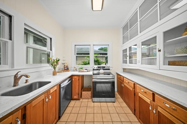1775 Lusitania St, Honolulu, HI