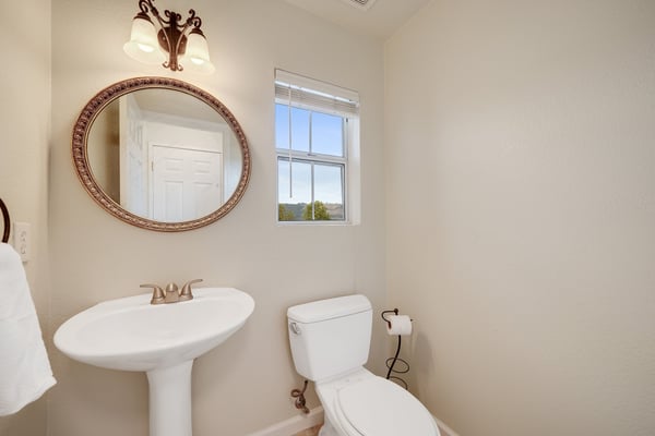 450 E E Street, Benicia, CA