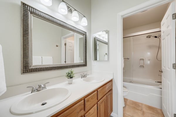 450 E E Street, Benicia, CA