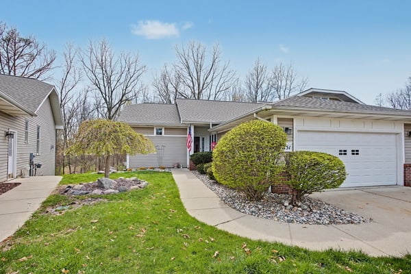 7151 Steeplechase Way, 41, Lansing, MI