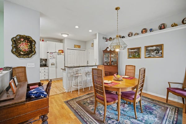 7151 Steeplechase Way, 41, Lansing, MI