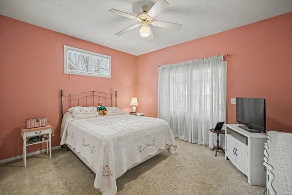 7151 Steeplechase Way, 41, Lansing, MI