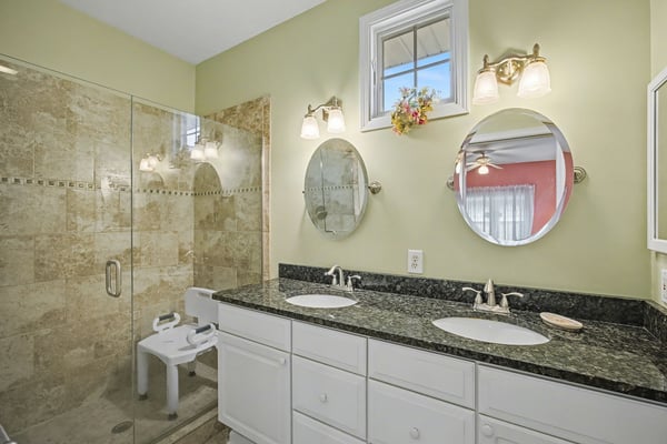 7151 Steeplechase Way, 41, Lansing, MI