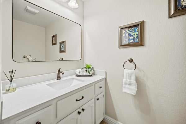 507 Raven Place, Clayton, CA