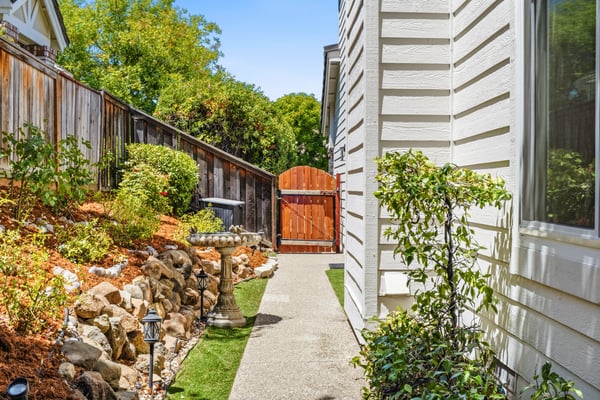 507 Raven Place, Clayton, CA