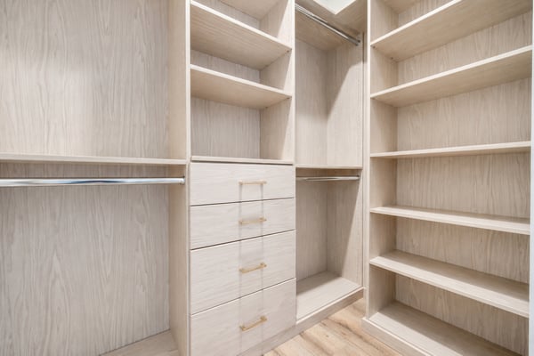 11614 Colfax Meadow Ln, Studio City, CA