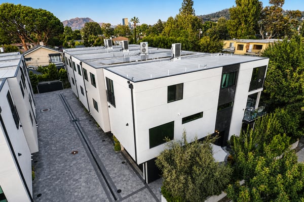 11614 Colfax Meadow Ln, Studio City, CA