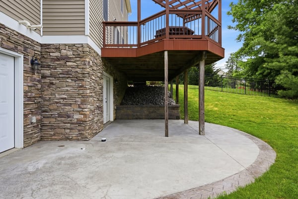 1900 Oakhurst Dr, Allison Park, PA