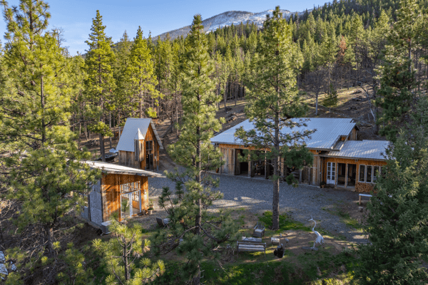 Off Grid Riverside Retreat!