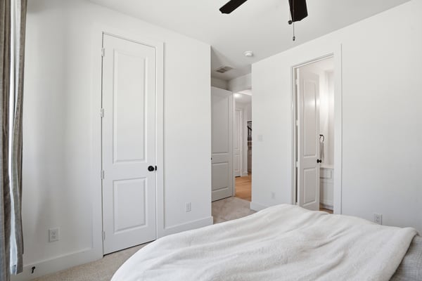6036 Silverstein St, Fort Worth, TX