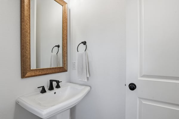 6036 Silverstein St, Fort Worth, TX