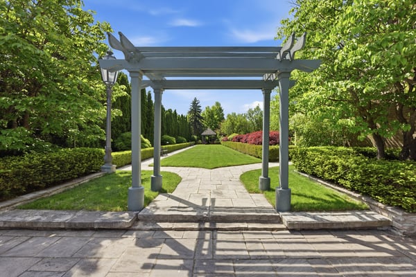 48 Old Park Lane, Richmond Hill, ON