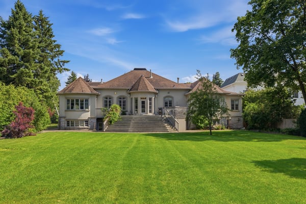 12 Denham Drive, Richmond Hill, ON