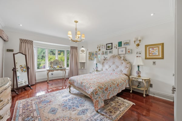 12 Denham Drive, Richmond Hill, ON