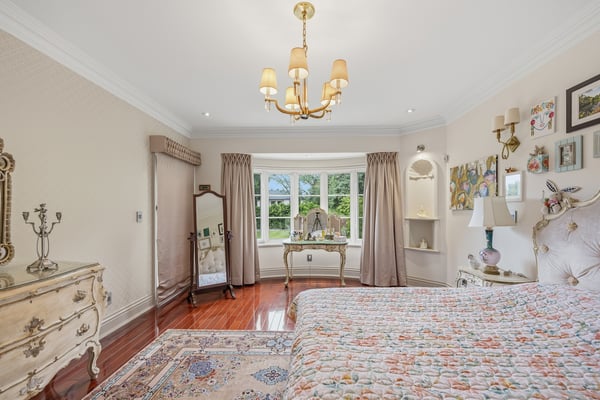 12 Denham Drive, Richmond Hill, ON