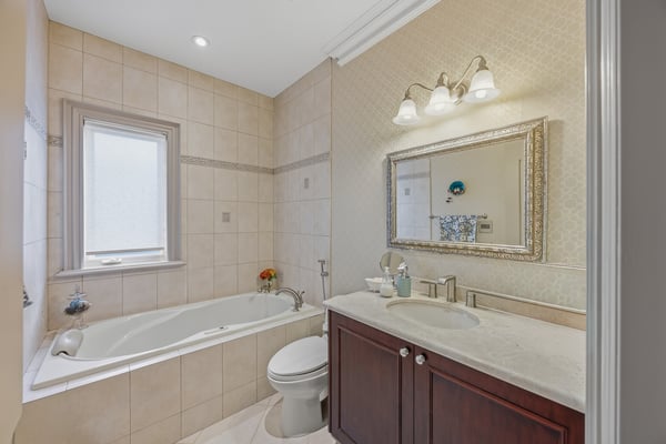 12 Denham Drive, Richmond Hill, ON