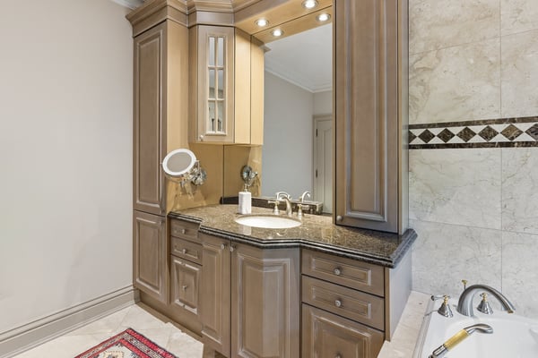 12 Denham Drive, Richmond Hill, ON