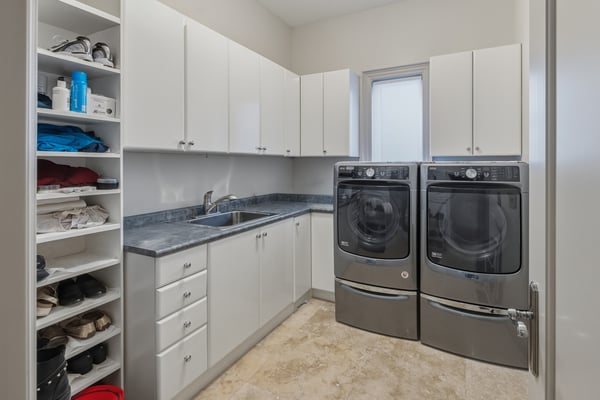 12 Denham Drive, Richmond Hill, ON