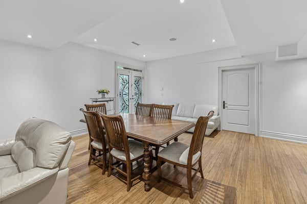 12 Denham Drive, Richmond Hill, ON
