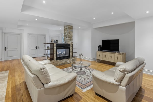 12 Denham Drive, Richmond Hill, ON