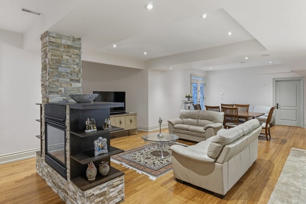 12 Denham Drive, Richmond Hill, ON