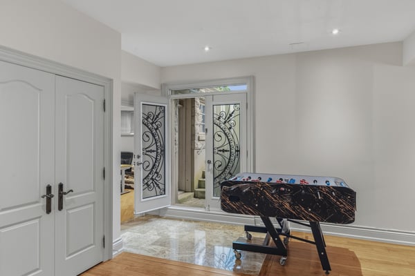 12 Denham Drive, Richmond Hill, ON