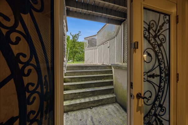 12 Denham Drive, Richmond Hill, ON