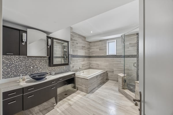 12 Denham Drive, Richmond Hill, ON
