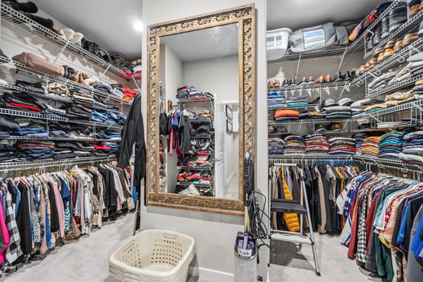 LOOK HOW HUGE THIS CLOSET IS.
Primary Suite with attached 5 piece bath and walk in closet.