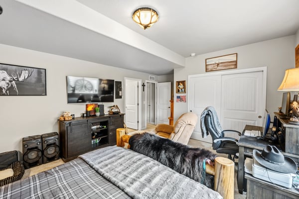 Jr Suite in Basement with attached bath