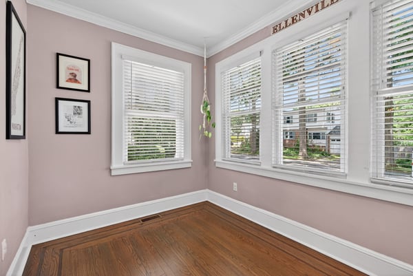 54 Van Riper Ave, Rutherford, NJ
