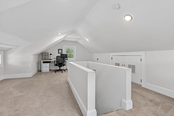 54 Van Riper Ave, Rutherford, NJ