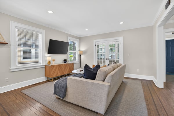 54 Van Riper Ave, Rutherford, NJ