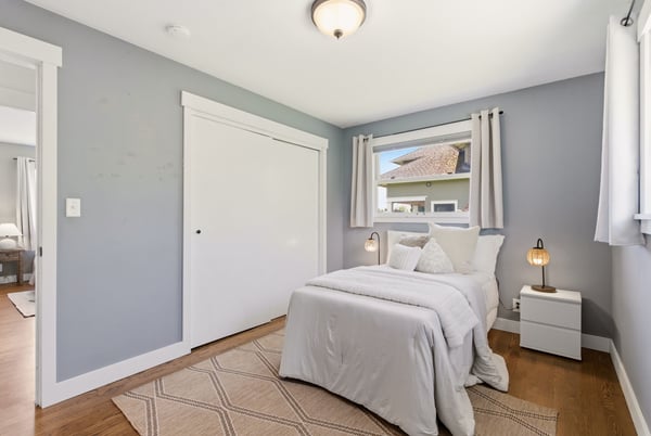6825 Linden Avenue North, Seattle, WA