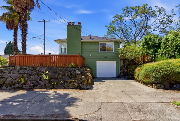 6825 Linden Avenue North, Seattle, WA