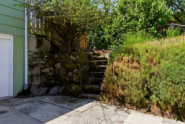 6825 Linden Avenue North, Seattle, WA