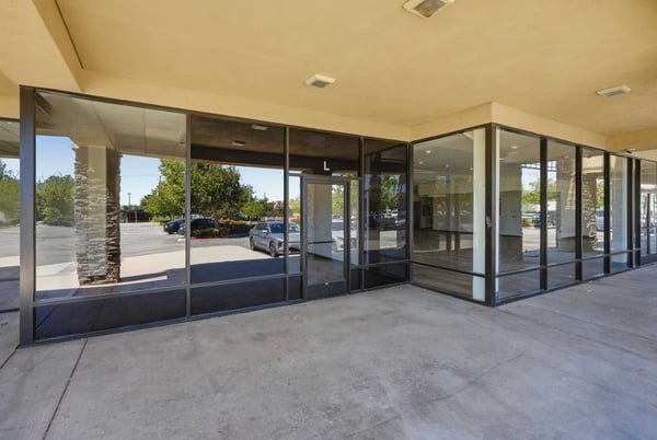 2140 E Palmdale Blvd., Palmdale, CA