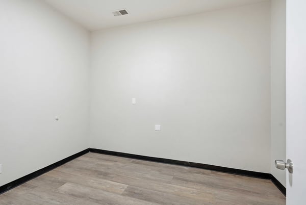 2140 E Palmdale Blvd., Palmdale, CA