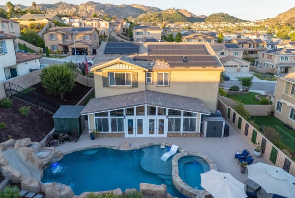 2077 Del Rincon Place, Escondido, CA