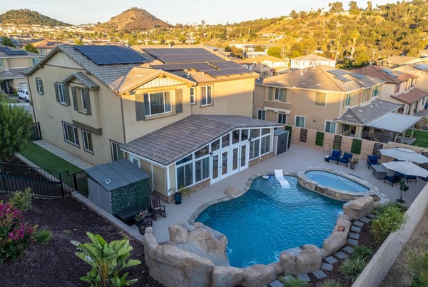 2077 Del Rincon Place, Escondido, CA