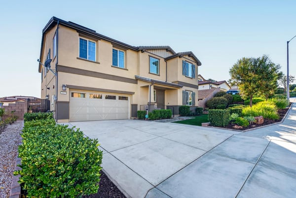 2077 Del Rincon Place, Escondido, CA