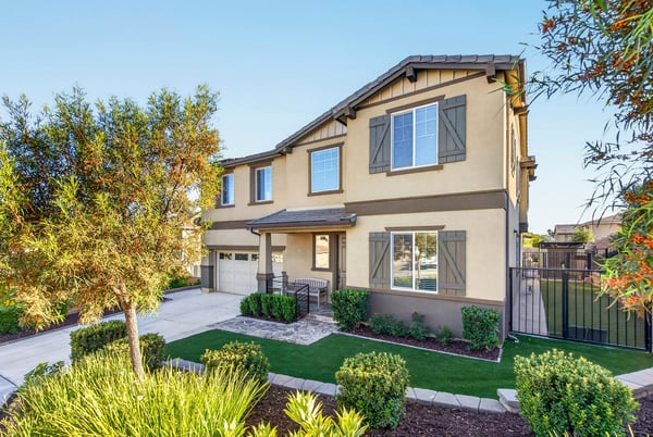 2077 Del Rincon Place, Escondido, CA