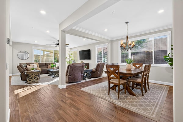 2077 Del Rincon Place, Escondido, CA